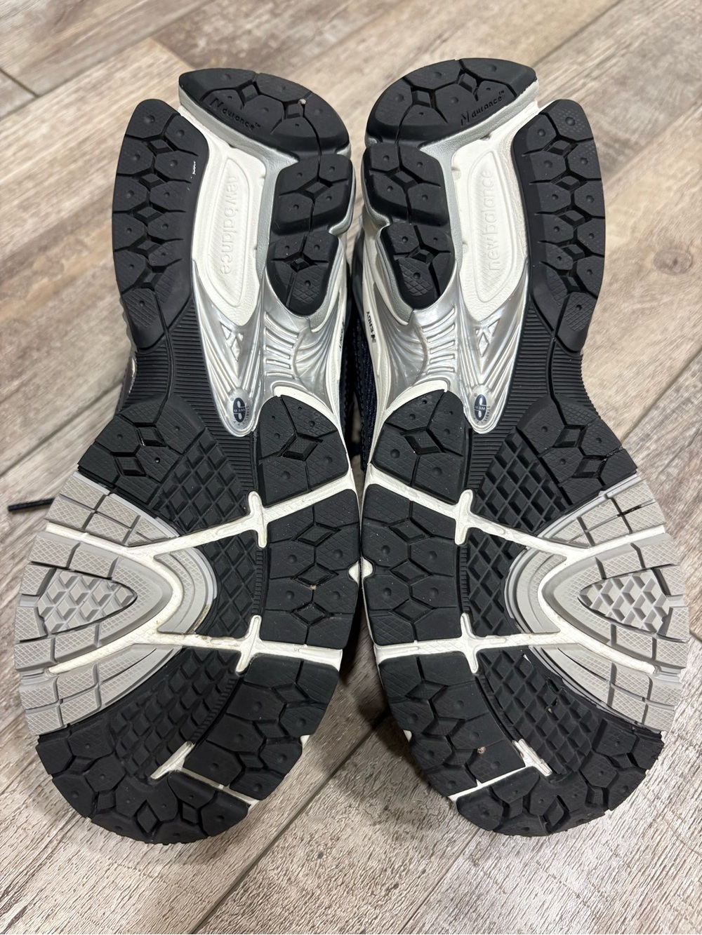 New Balance 1906R Eclipse athletic shoes sneakers - Picture 7 of 8